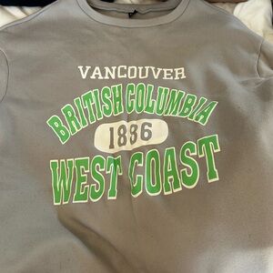 SHEIN Light Gray Crewneck Sweatshirt with Black Brand Tag